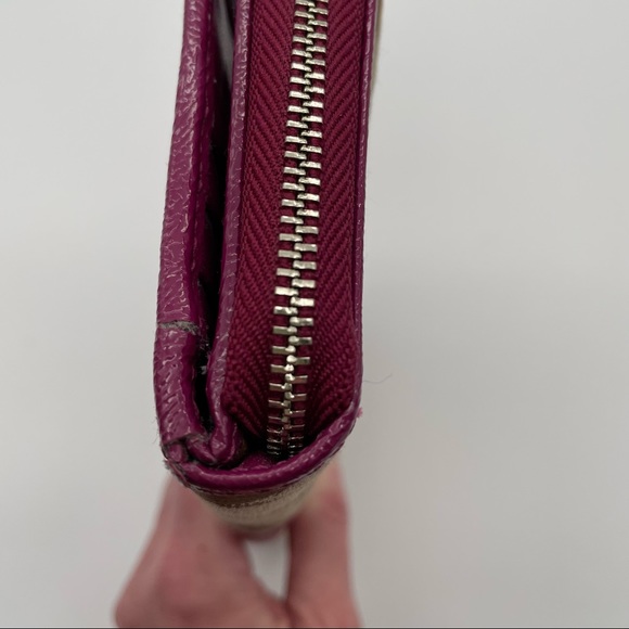 Coach signature accordion zip wallet in tan and fuschia - Picture 7 of 9